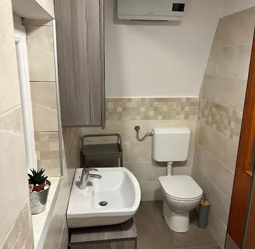 Lovely Wooden Log pod Mangartom